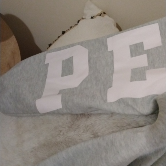 SHEIN graphic sweatshirt - Great quality - Picture 5 of 7